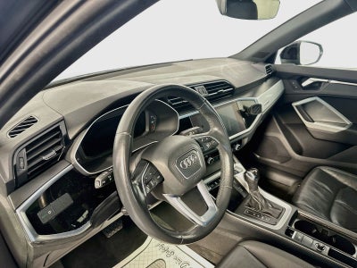 2021 Audi Q3 Premium quattro
