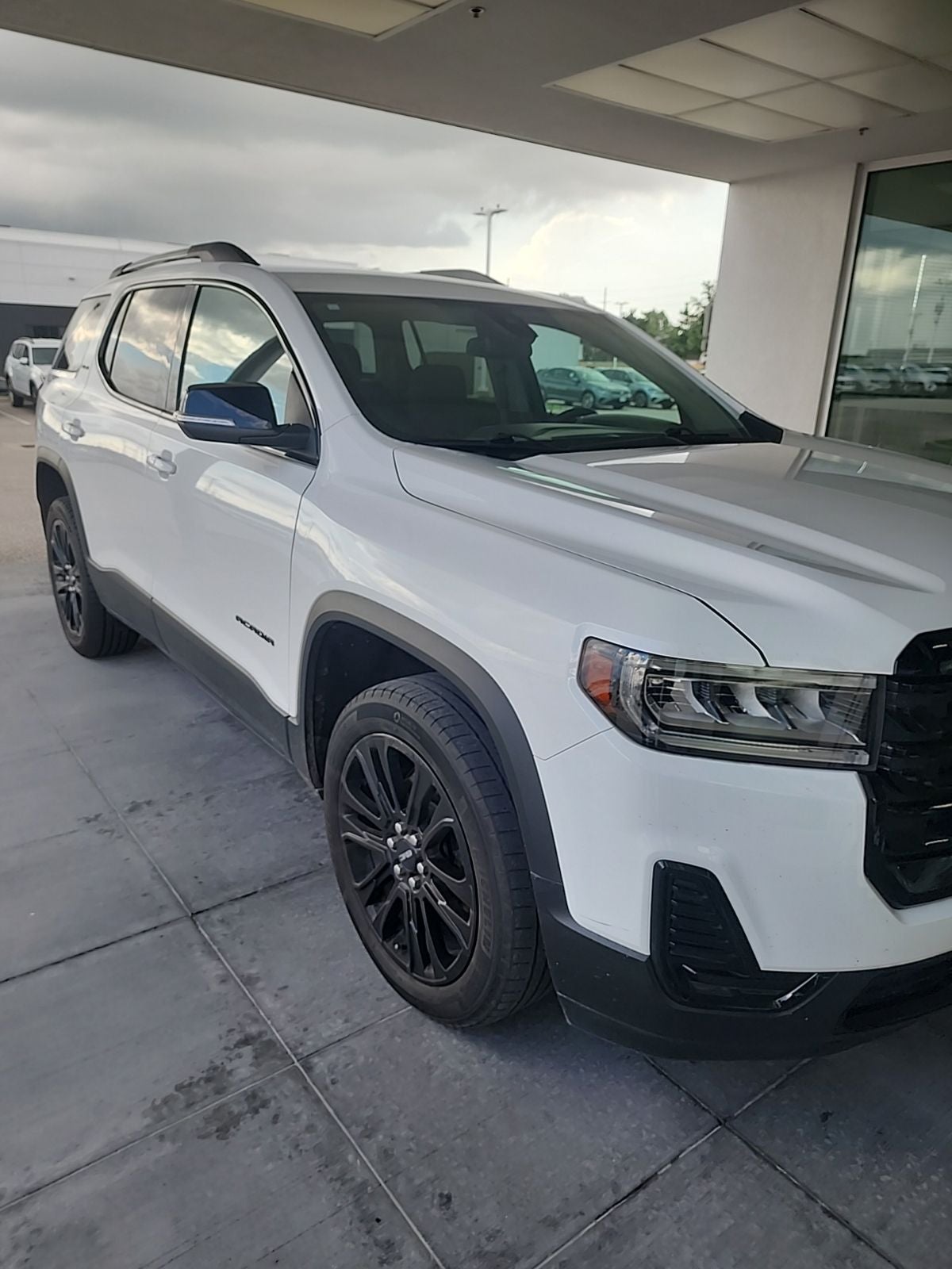 2023 GMC Acadia SLE