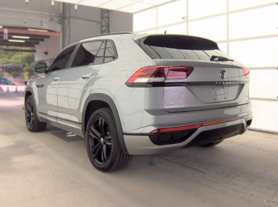 2023 Volkswagen Atlas Cross Sport 2.0T SEL R-Line Black