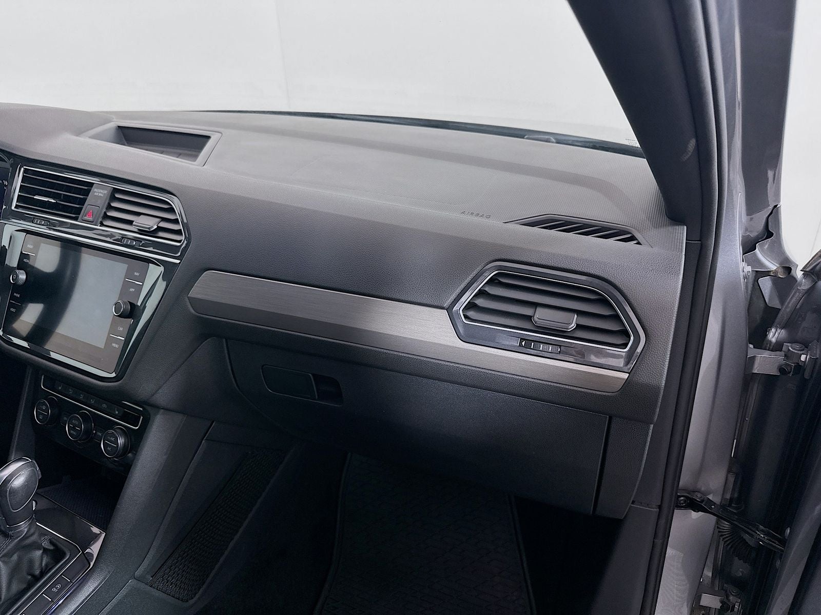 2019 Volkswagen Tiguan SEL R-Line