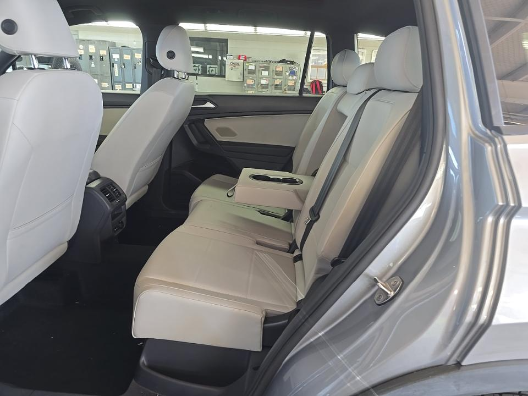2021 Volkswagen Tiguan SE R-Line Black