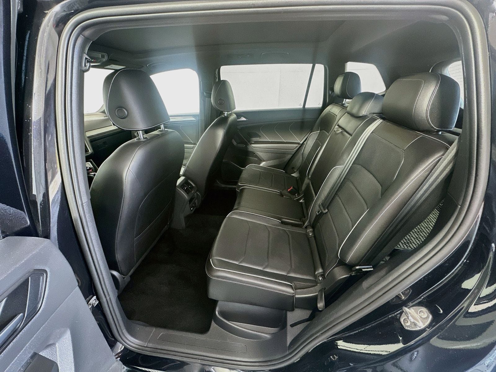 2022 Volkswagen Tiguan SEL R-Line