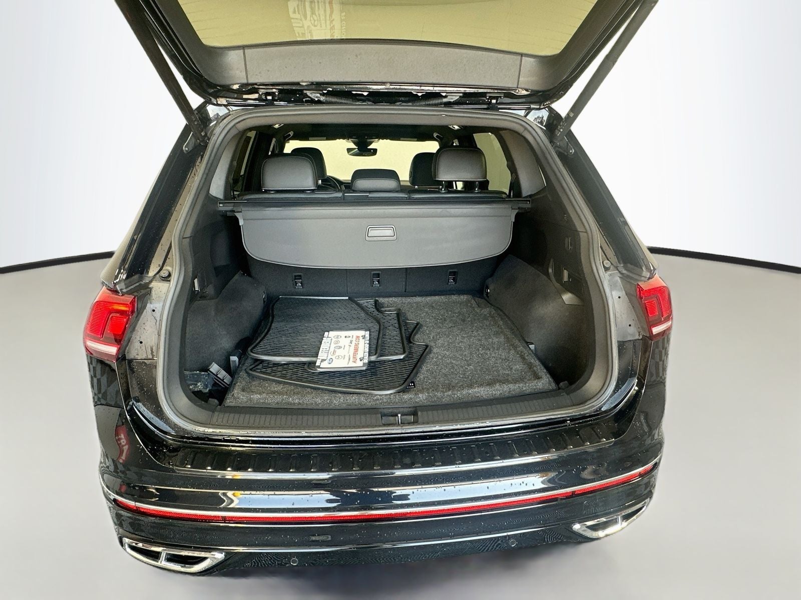2022 Volkswagen Tiguan SEL R-Line