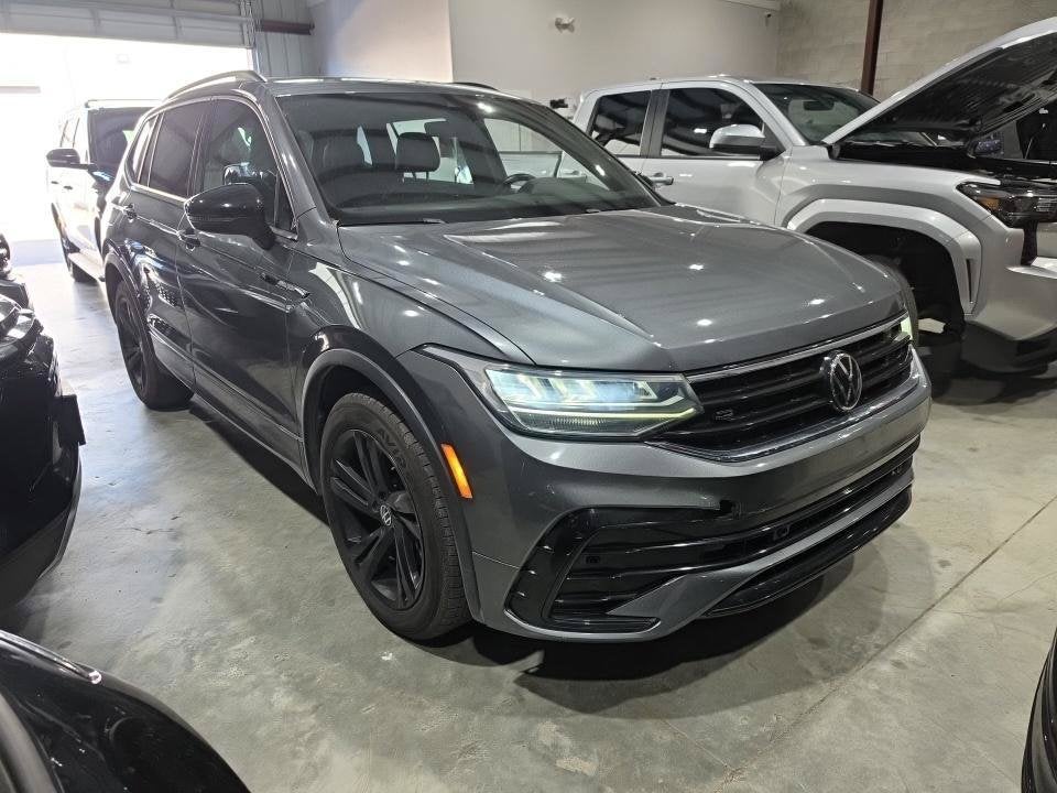 2023 Volkswagen Tiguan SE R-Line Black