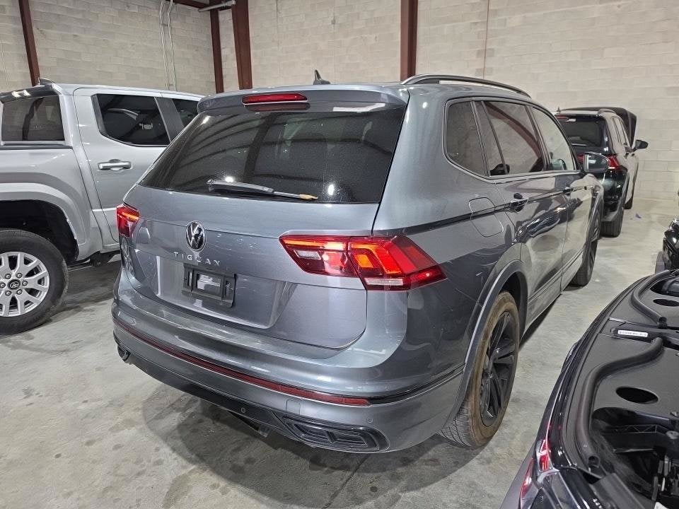 2023 Volkswagen Tiguan SE R-Line Black