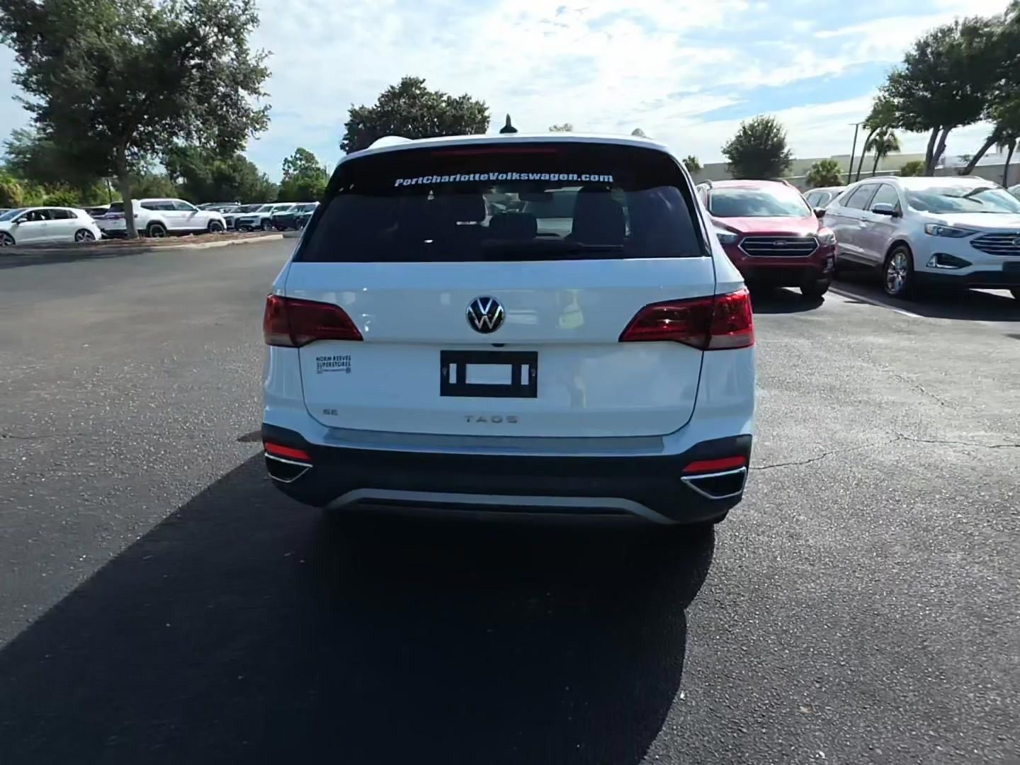 2023 Volkswagen Taos SE