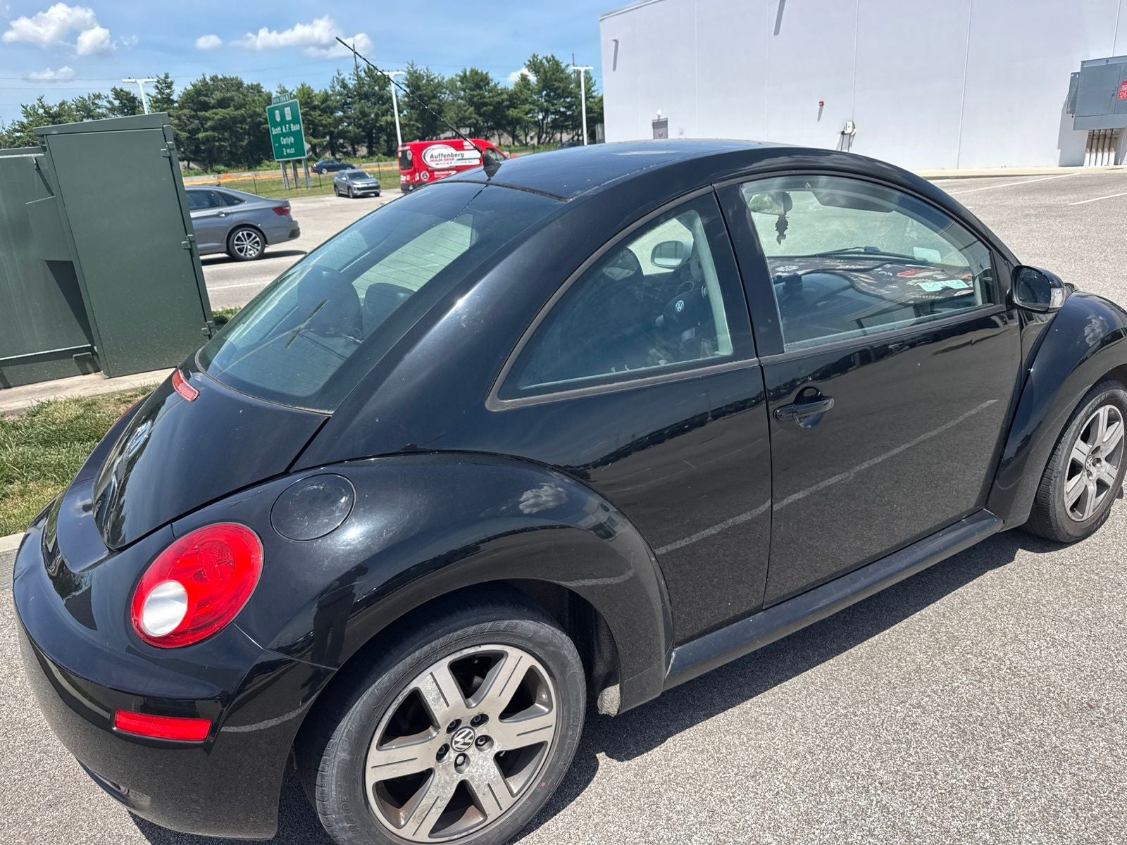 2006 Volkswagen New Beetle 2dr 2.5L PZEV Manual