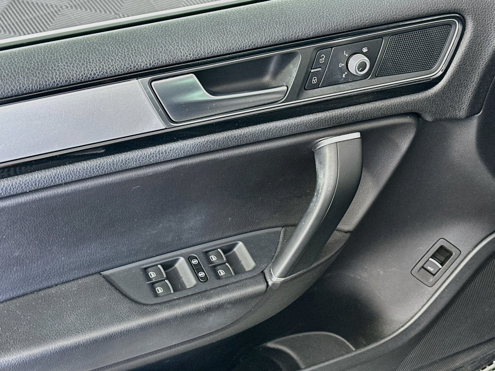 2016 Volkswagen Touareg Sport