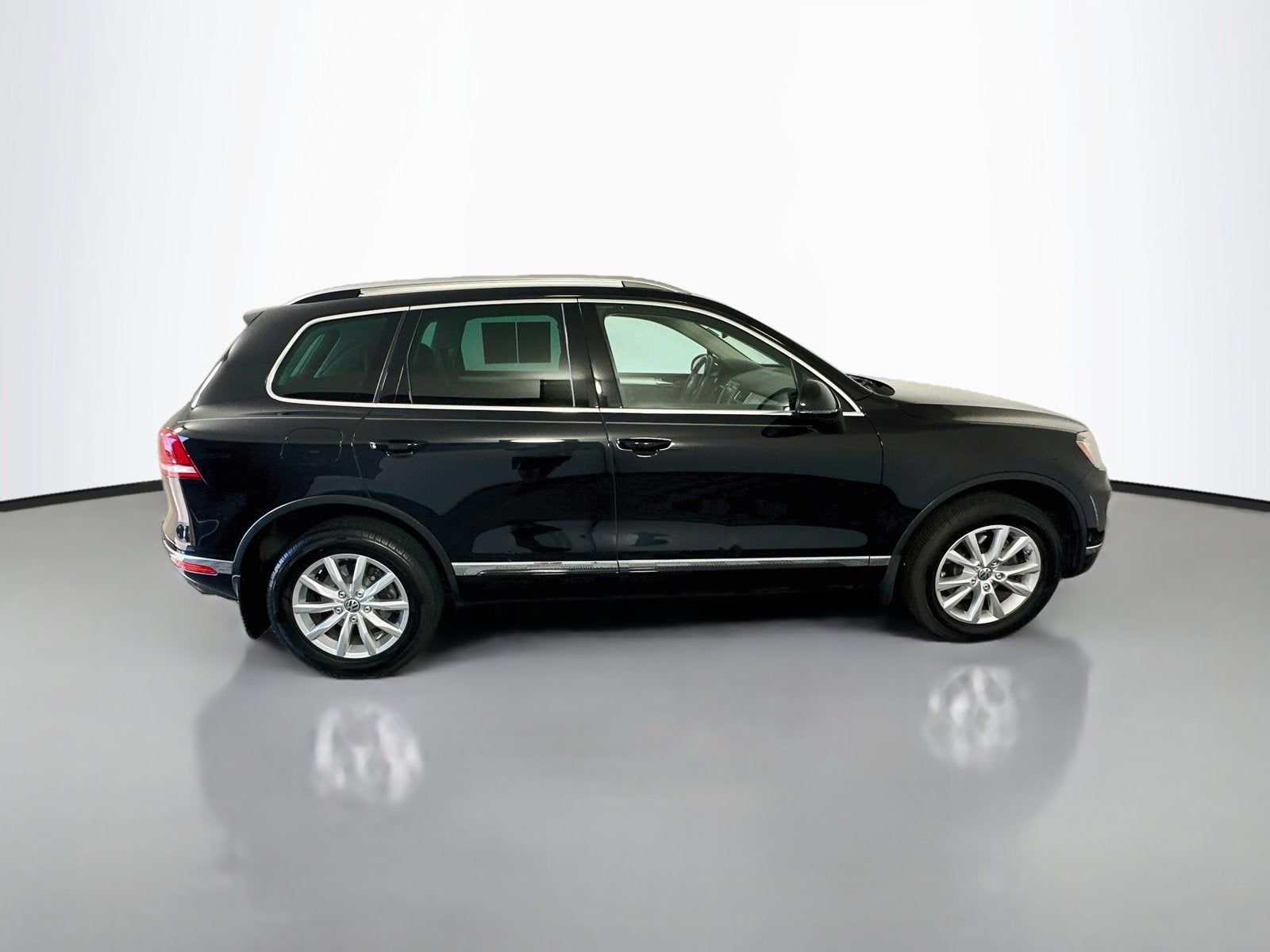 2016 Volkswagen Touareg Sport