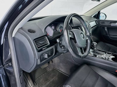 2016 Volkswagen Touareg Sport