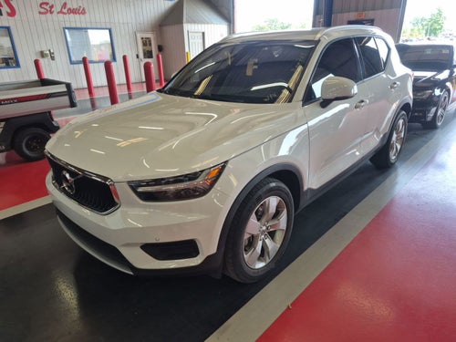 2020 Volvo XC40 Momentum