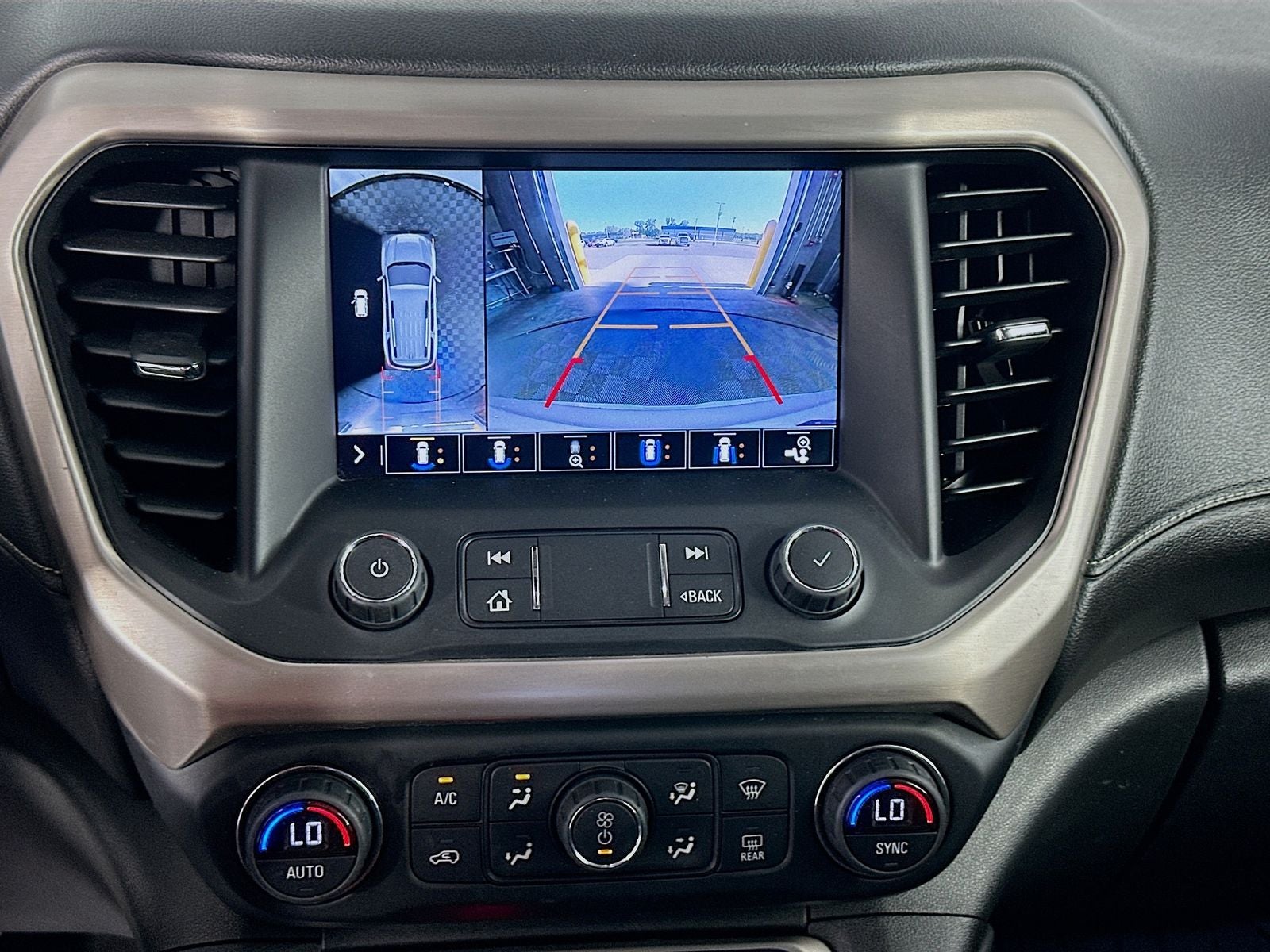 2020 GMC Acadia Denali