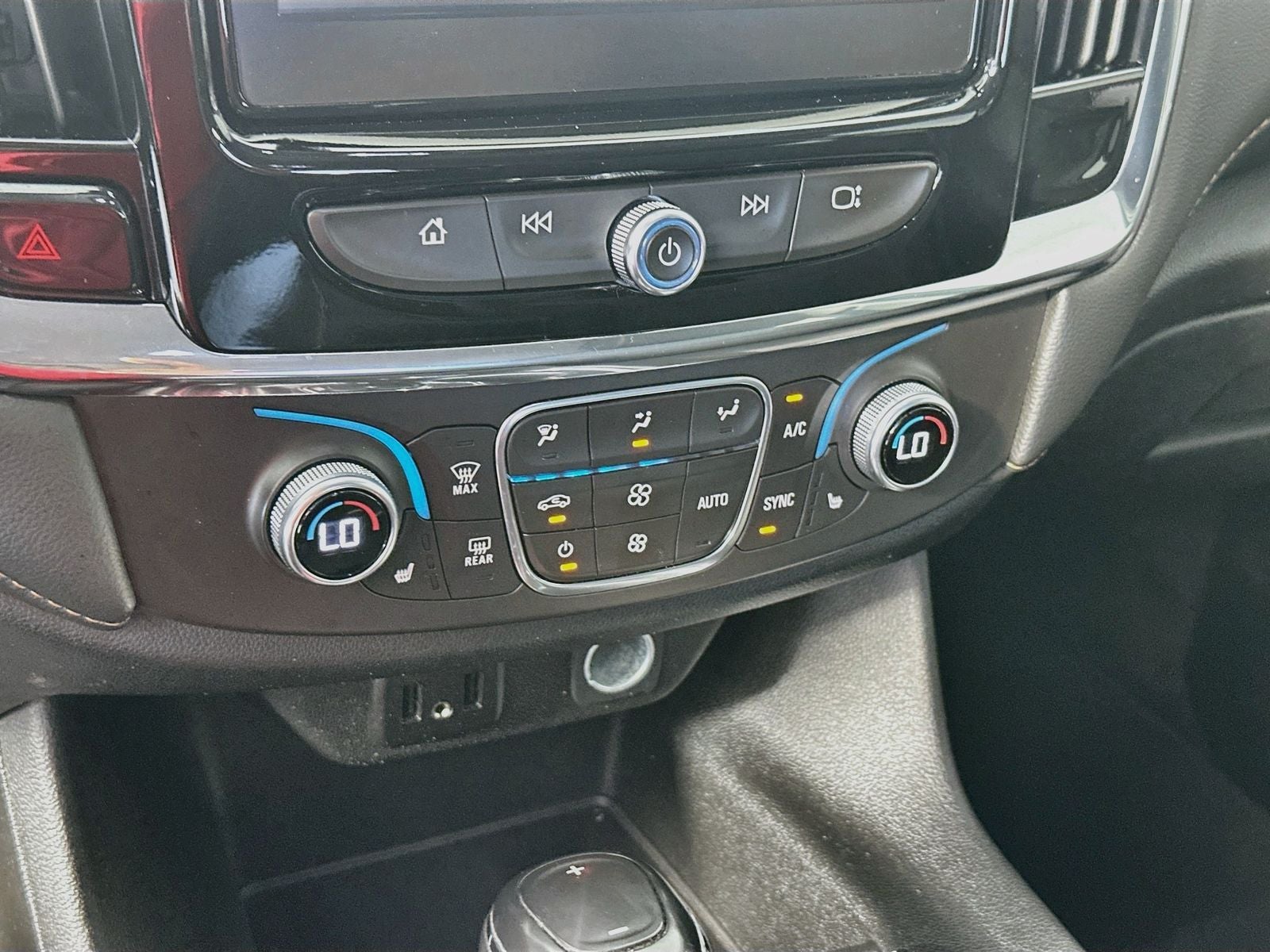 2018 Chevrolet Traverse LT Cloth w/1LT