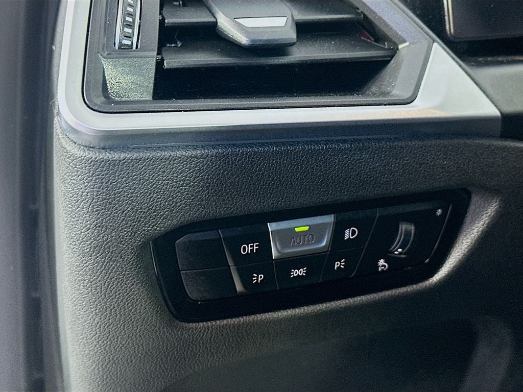 2023 BMW 3 Series 330i xDrive