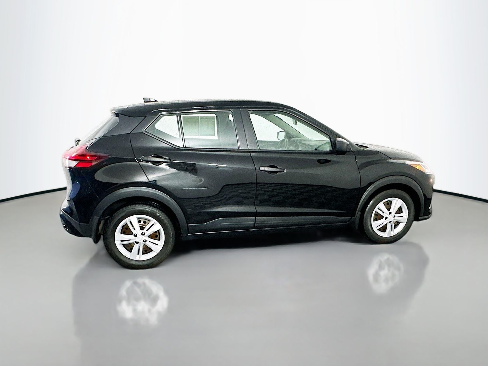 2022 Nissan Kicks S