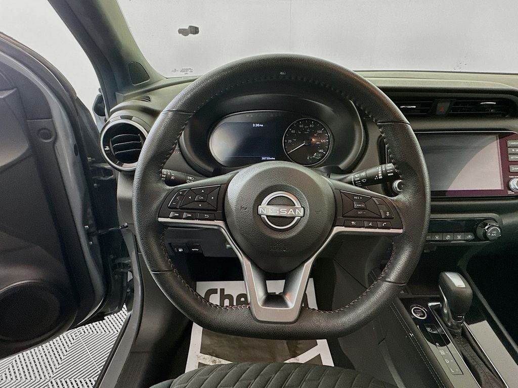2023 Nissan Kicks SR