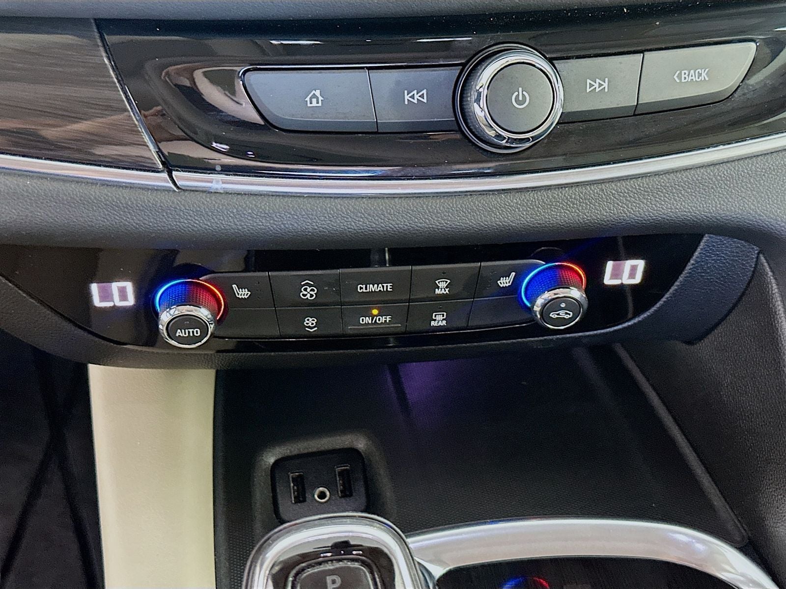2018 Buick Enclave Essence