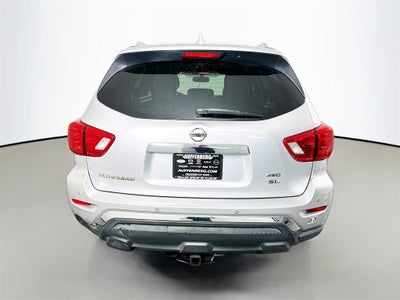 2019 Nissan Pathfinder SL