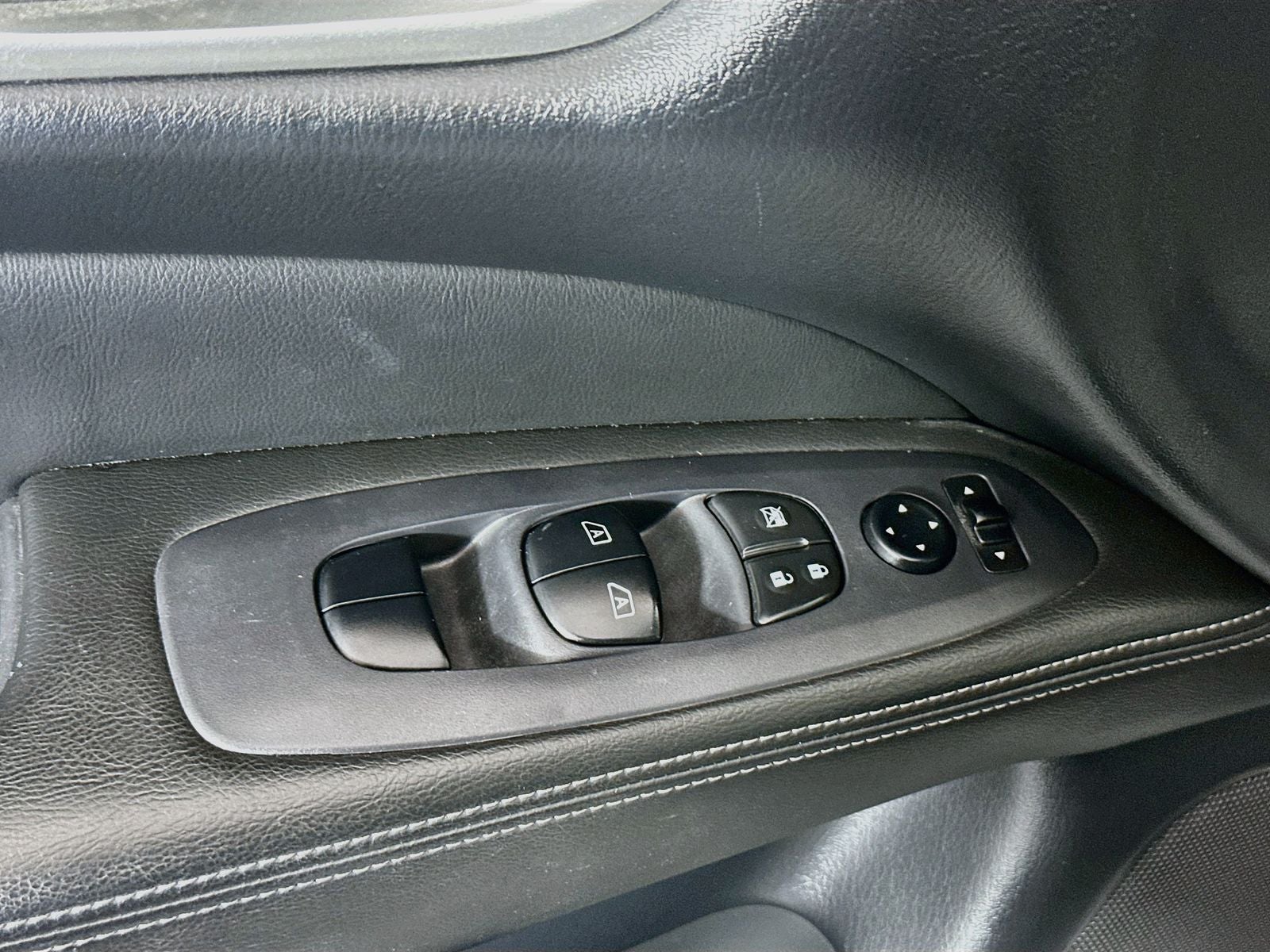 2018 Nissan Pathfinder SV