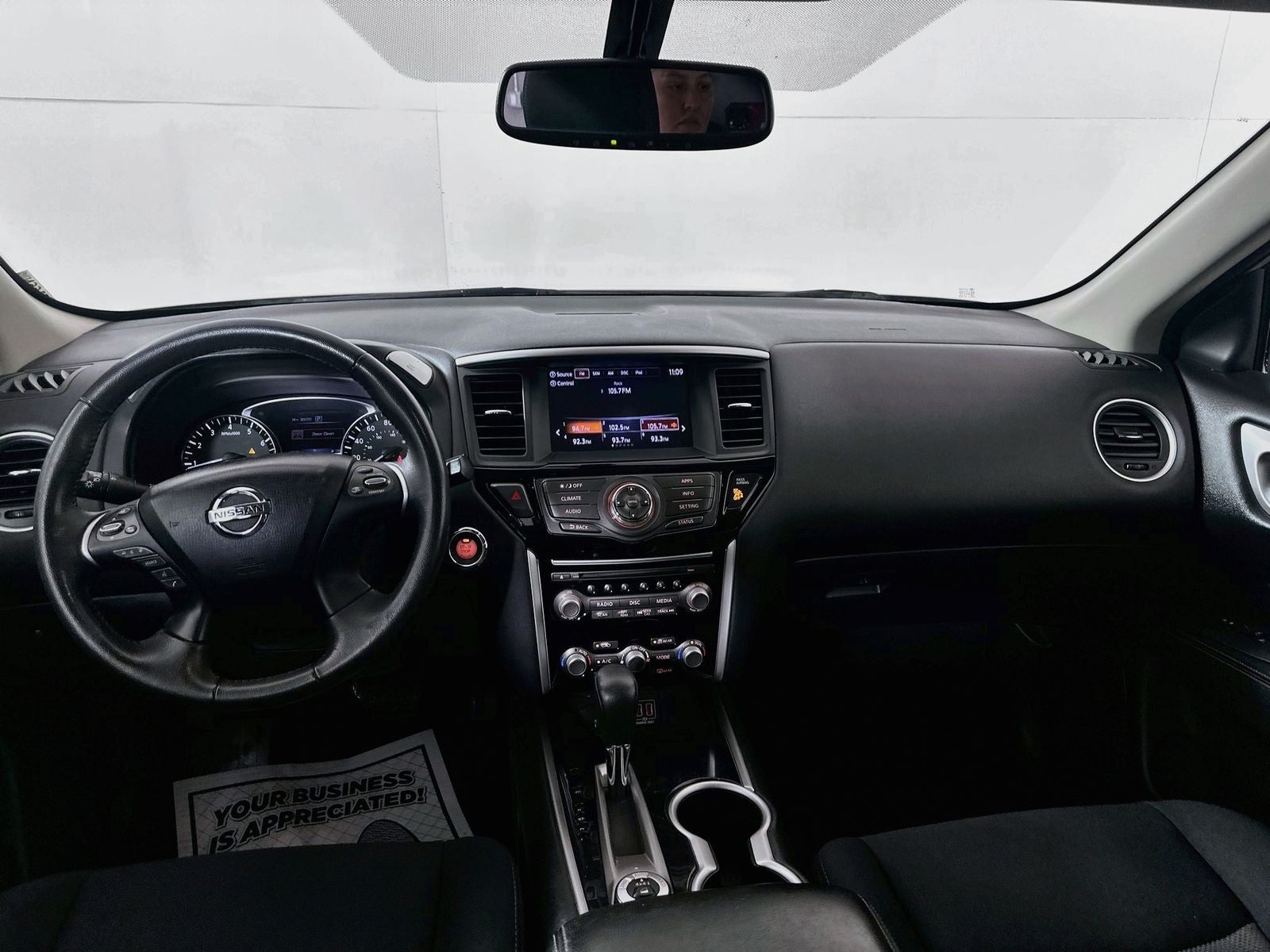 2018 Nissan Pathfinder SV