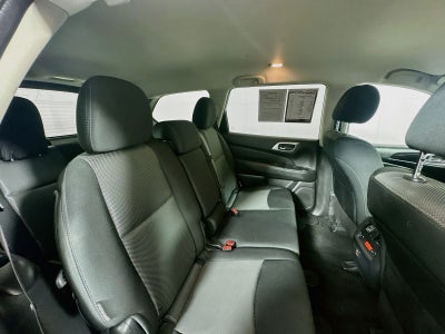 2018 Nissan Pathfinder SV
