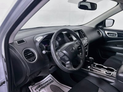 2018 Nissan Pathfinder SV