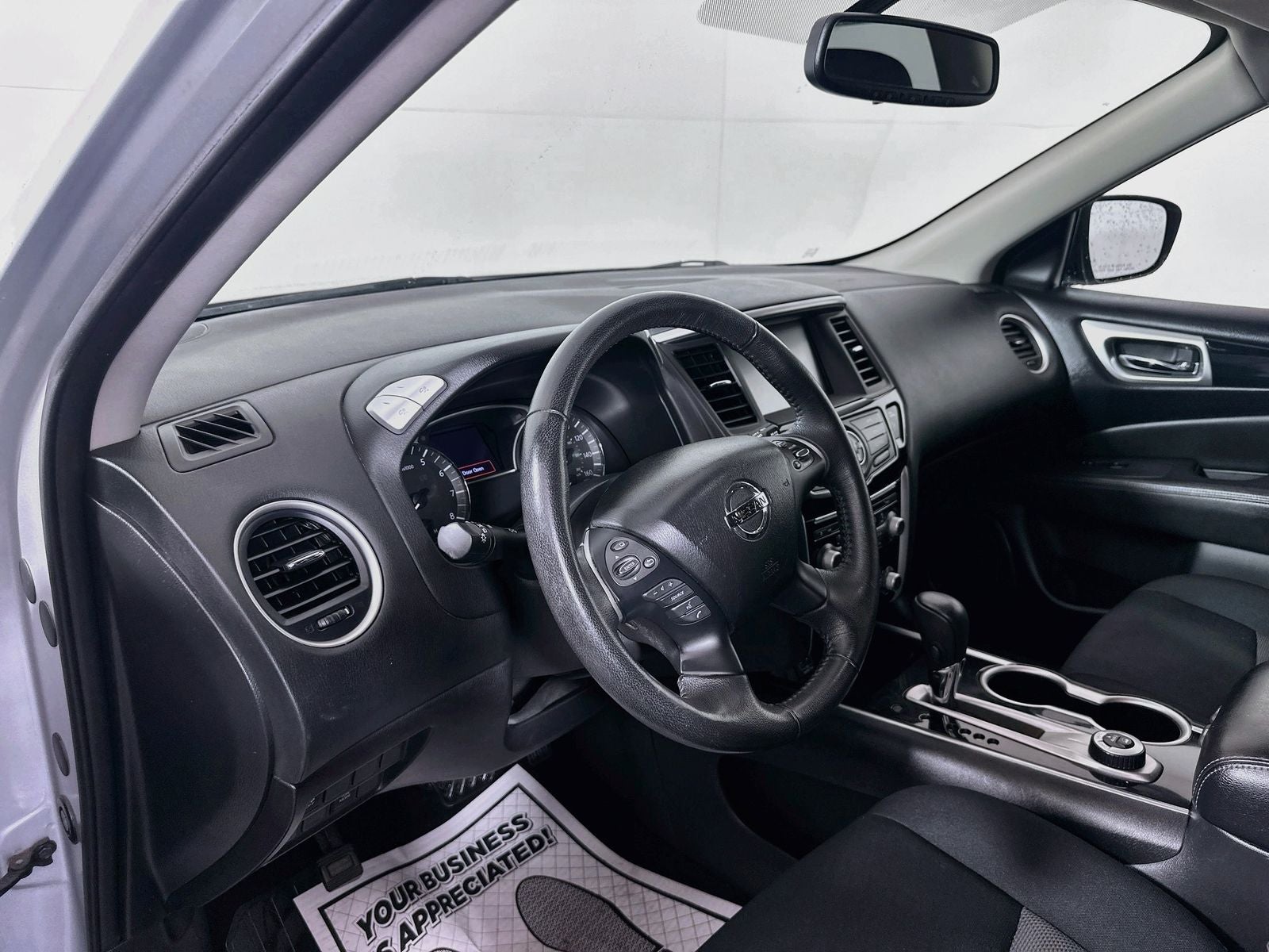 2018 Nissan Pathfinder SV