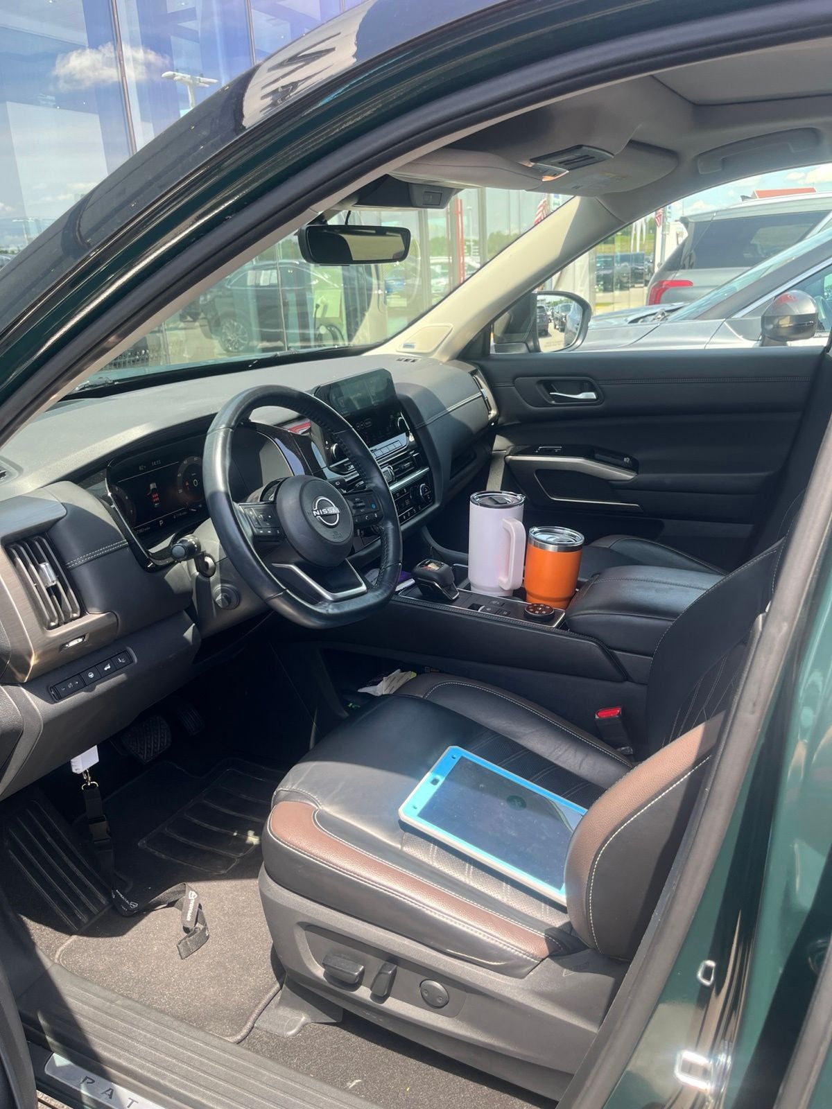 2023 Nissan Pathfinder Platinum