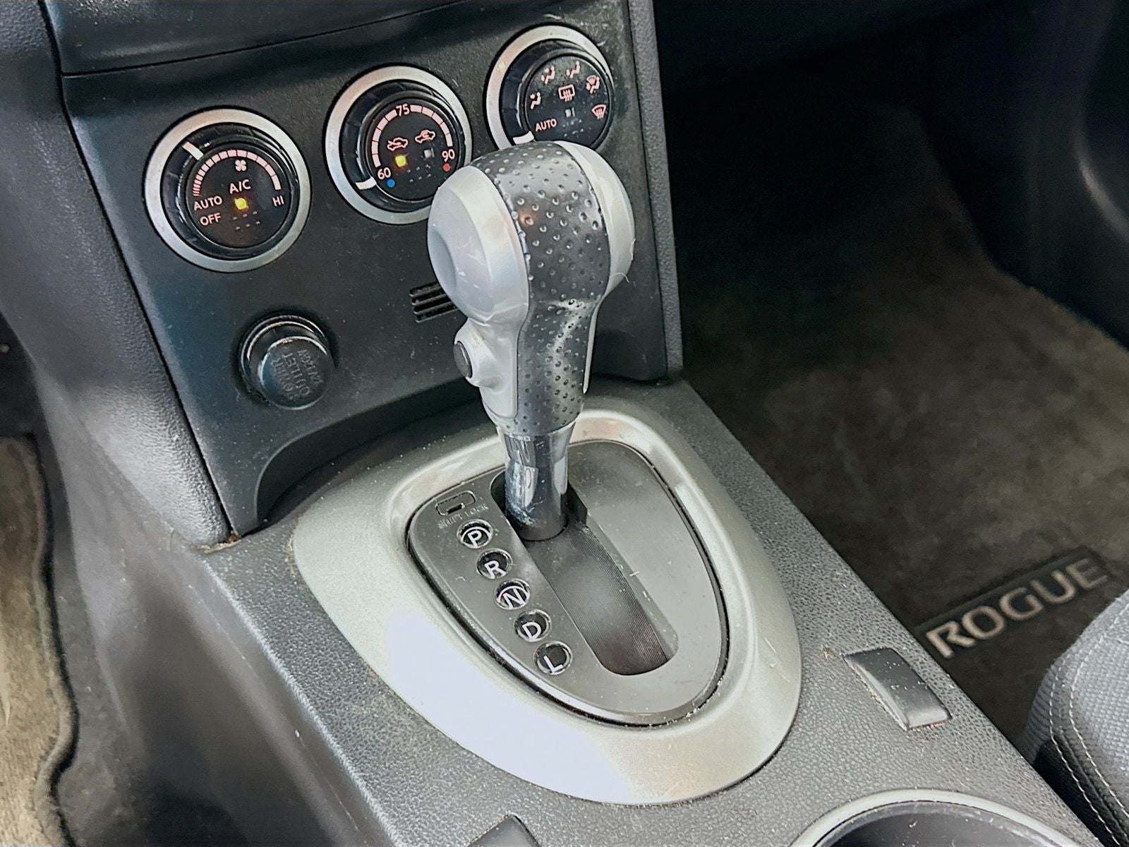 2012 Nissan Rogue SV