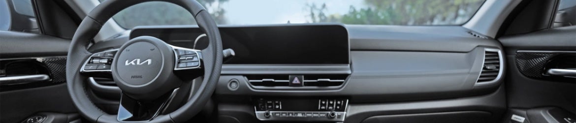 The full width of the dashboard and driver's dash of the Kia Seltos